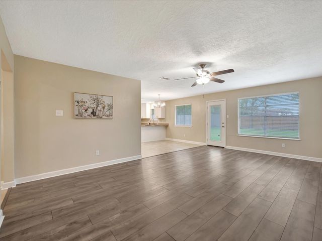 211 Leafwood Circle, League City, TX 77573