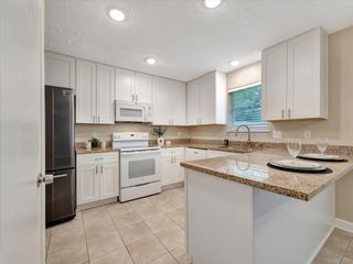 211 Leafwood Circle, League City, TX 77573