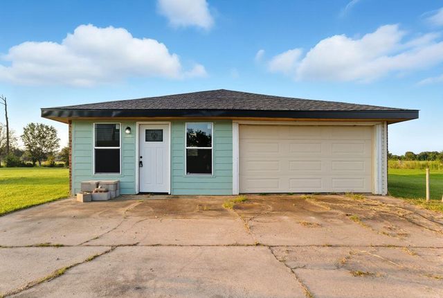 119 Country Ln, Lake Charles, LA 70607