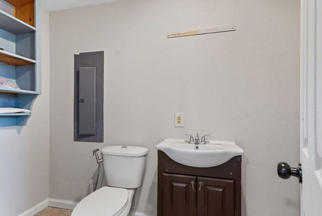 119 Country Ln, Lake Charles, LA 70607