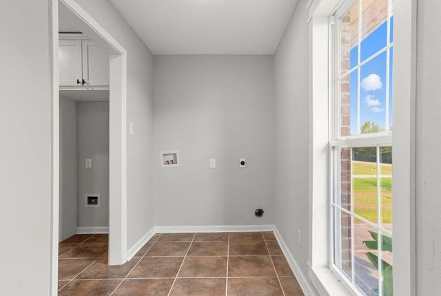 119 Country Ln, Lake Charles, LA 70607