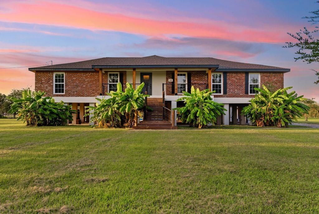 119 Country Ln, Lake Charles, LA 70607