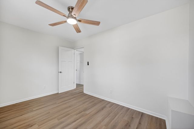 1611 66th Street, Windsor Heights, IA 50324