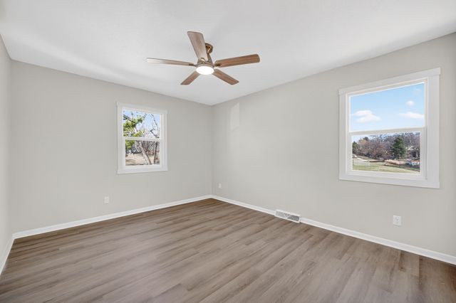 1611 66th Street, Windsor Heights, IA 50324