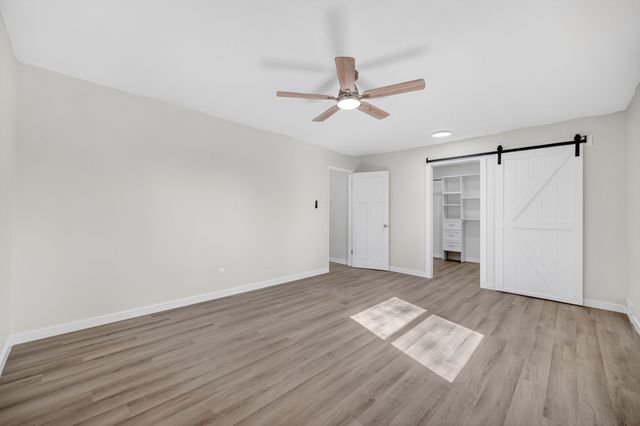 1611 66th Street, Windsor Heights, IA 50324