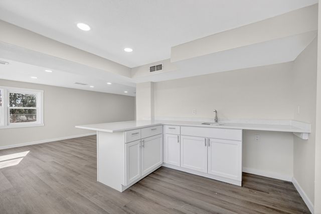 1611 66th Street, Windsor Heights, IA 50324