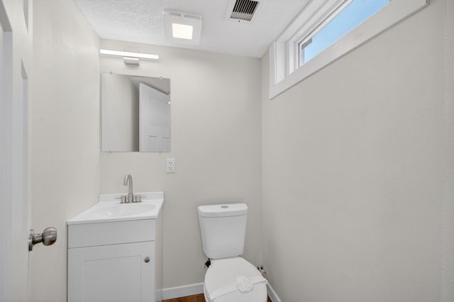 1611 66th Street, Windsor Heights, IA 50324