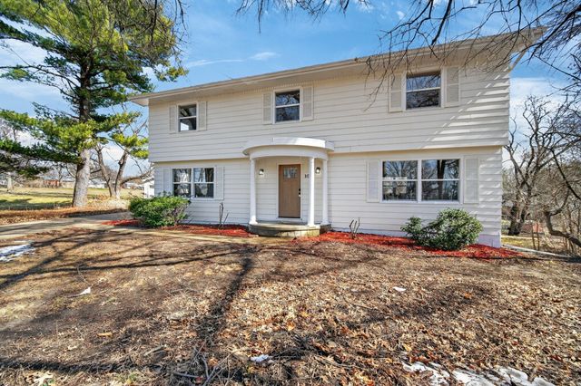 1611 66th Street, Windsor Heights, IA 50324