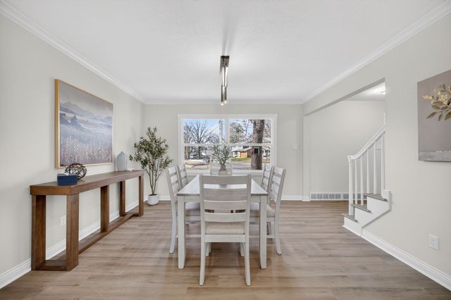 1611 66th Street, Windsor Heights, IA 50324