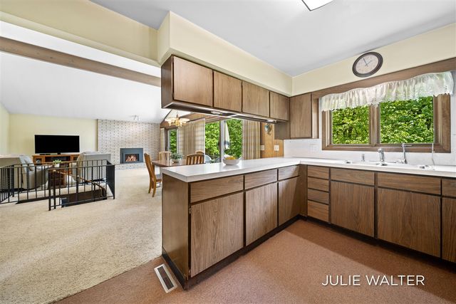 7166 Thornapple River Drive, Caledonia, MI 49316