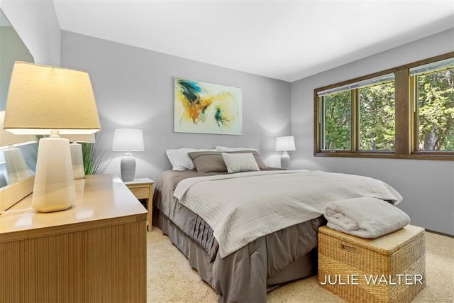 7166 Thornapple River Drive, Caledonia, MI 49316