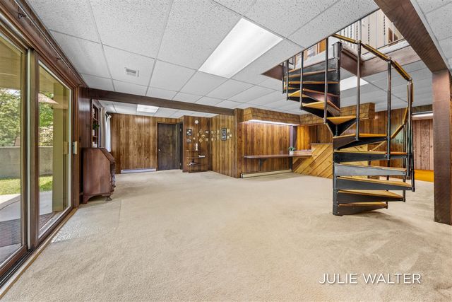 7166 Thornapple River Drive, Caledonia, MI 49316
