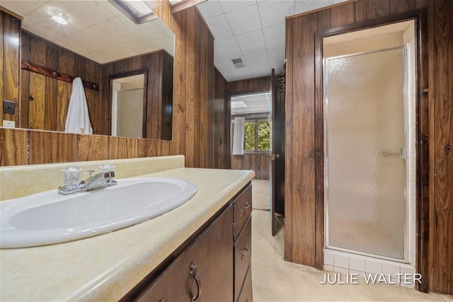 7166 Thornapple River Drive, Caledonia, MI 49316