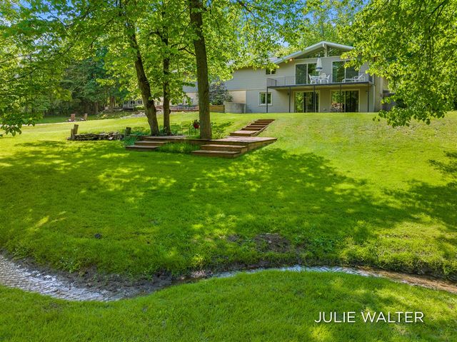 7166 Thornapple River Drive, Caledonia, MI 49316