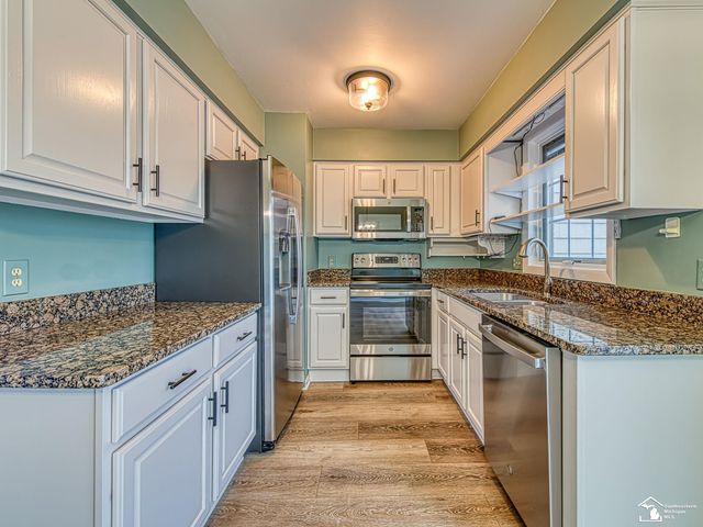 23 Linswood Drive, Monroe, MI 48162