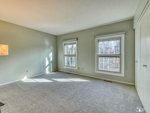 23 Linswood Drive, Monroe, MI 48162