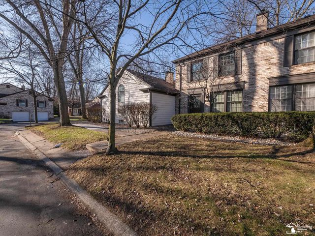 23 Linswood Drive, Monroe, MI 48162