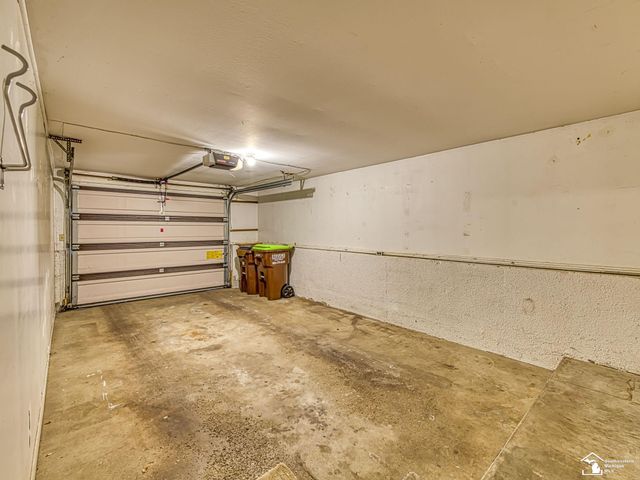 23 Linswood Drive, Monroe, MI 48162