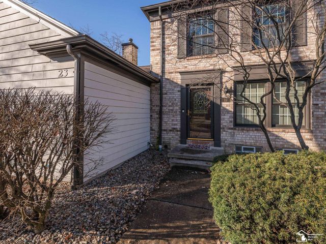 23 Linswood Drive, Monroe, MI 48162