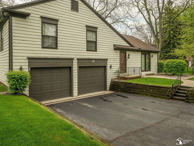 23 Linswood Drive, Monroe, MI 48162