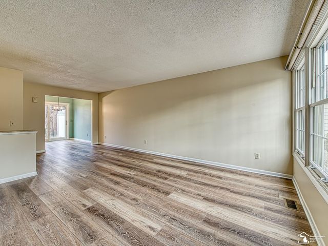 23 Linswood Drive, Monroe, MI 48162