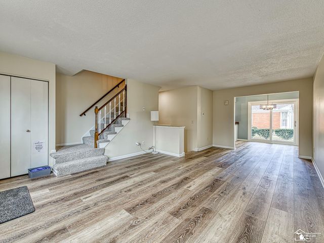 23 Linswood Drive, Monroe, MI 48162