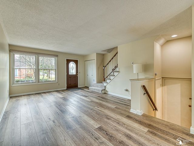 23 Linswood Drive, Monroe, MI 48162