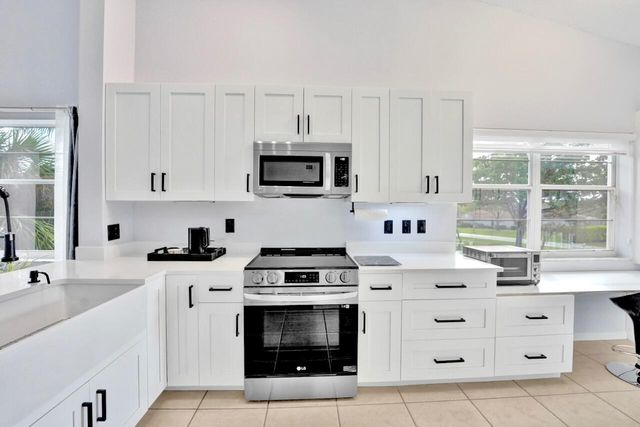 7669 Springwater Place 202, Boynton Beach, FL 33437