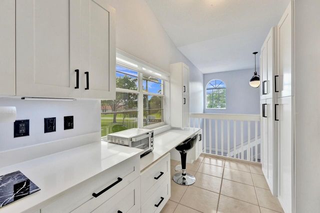 7669 Springwater Place 202, Boynton Beach, FL 33437