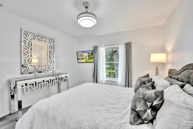 7669 Springwater Place 202, Boynton Beach, FL 33437