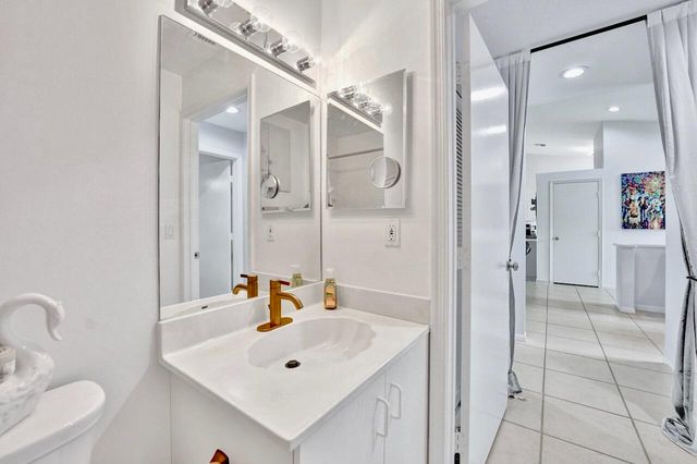 7669 Springwater Place 202, Boynton Beach, FL 33437