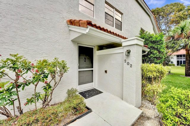 7669 Springwater Place 202, Boynton Beach, FL 33437