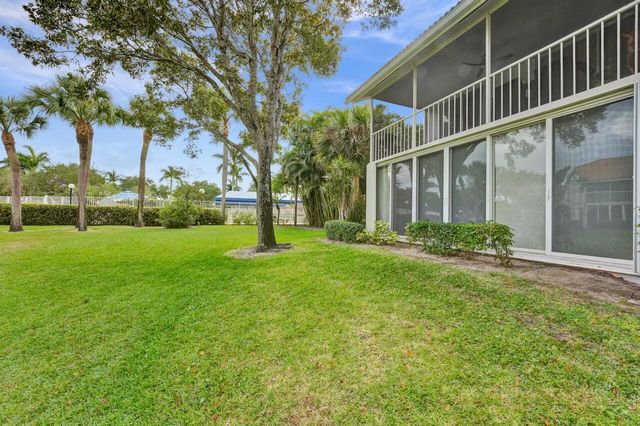 7669 Springwater Place 202, Boynton Beach, FL 33437