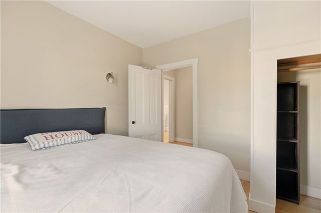 8 Carey Street, Newport, RI 02840