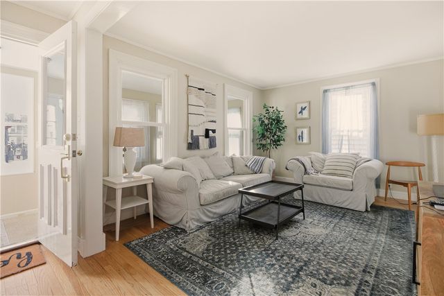 8 Carey Street, Newport, RI 02840