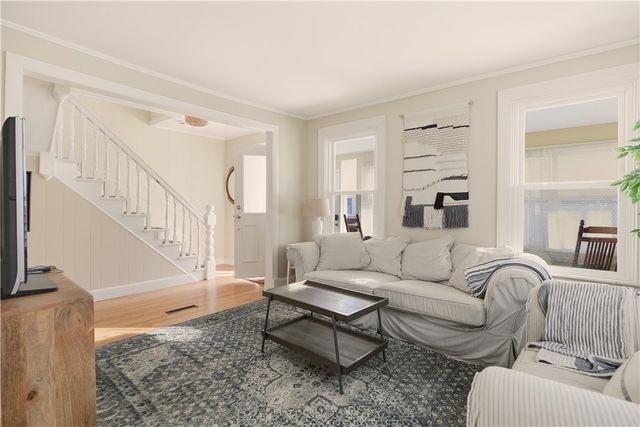 8 Carey Street, Newport, RI 02840