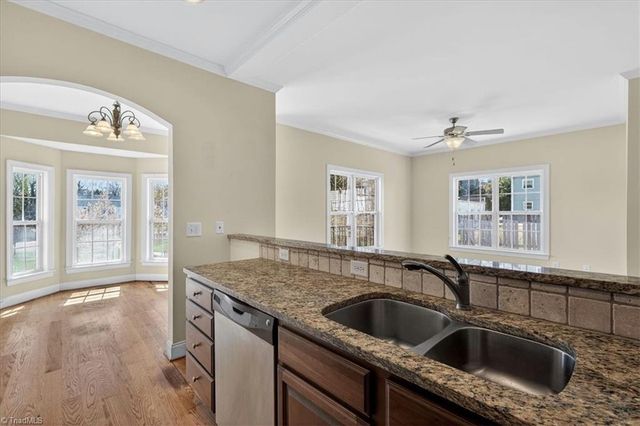 255 Holly Place Court, Winston-salem, NC 27101