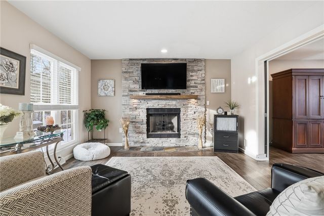 186 Bayberry Ln, Cranberry Twp, PA 16066