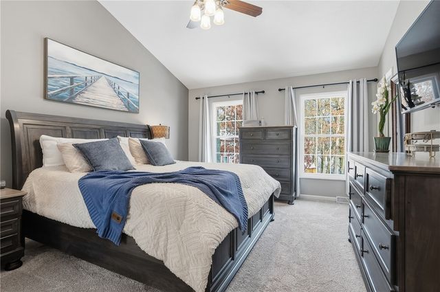 186 Bayberry Ln, Cranberry Twp, PA 16066