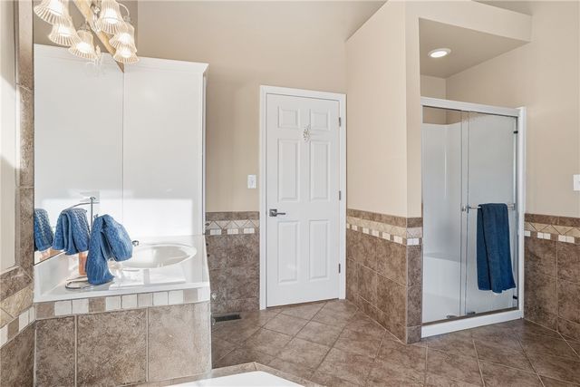 186 Bayberry Ln, Cranberry Twp, PA 16066