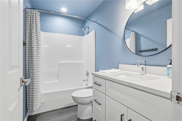 186 Bayberry Ln, Cranberry Twp, PA 16066