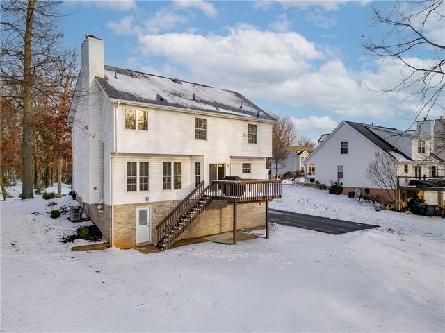 186 Bayberry Ln, Cranberry Twp, PA 16066