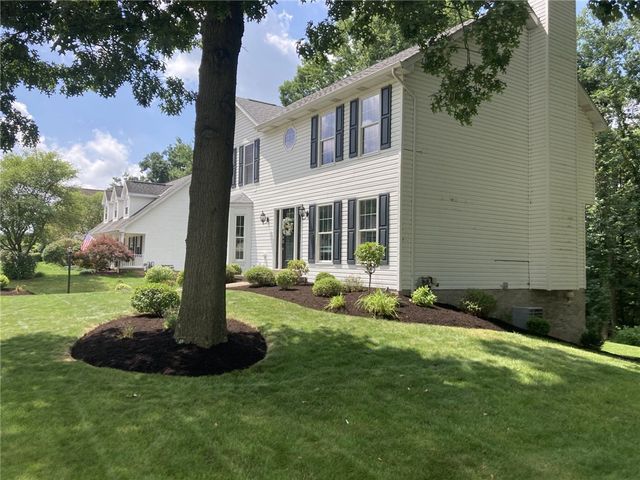 186 Bayberry Ln, Cranberry Twp, PA 16066