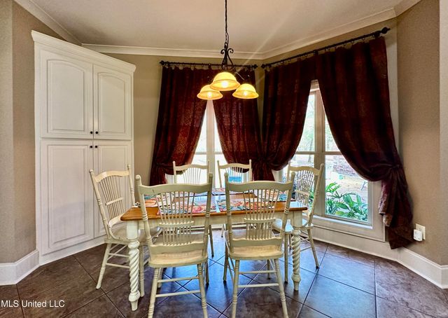 112 Pinehaven Place, Clinton, MS 39056