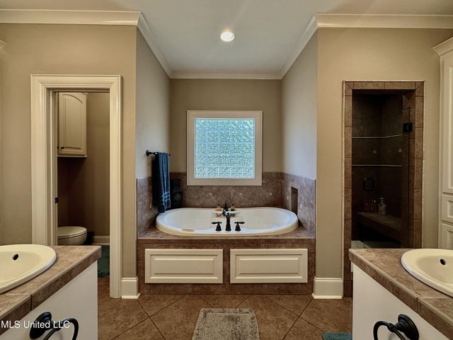 112 Pinehaven Place, Clinton, MS 39056