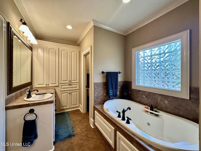 112 Pinehaven Place, Clinton, MS 39056