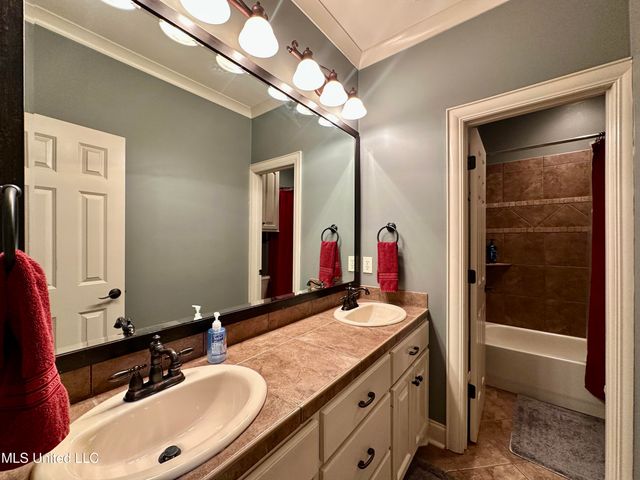 112 Pinehaven Place, Clinton, MS 39056