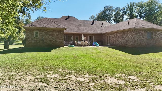 112 Pinehaven Place, Clinton, MS 39056