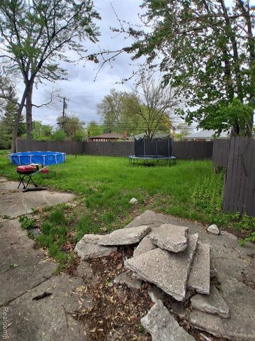 22440 Pembroke Avenue, Detroit, MI 48219