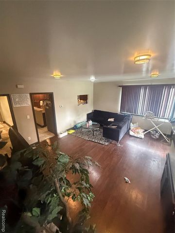 22440 Pembroke Avenue, Detroit, MI 48219